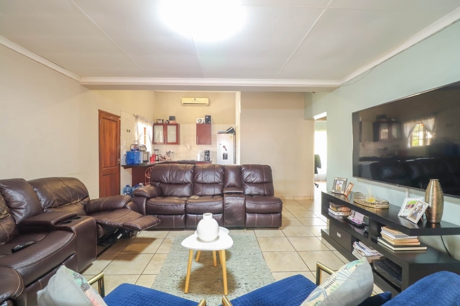 2 Bedroom Property for Sale in Waterval East North West